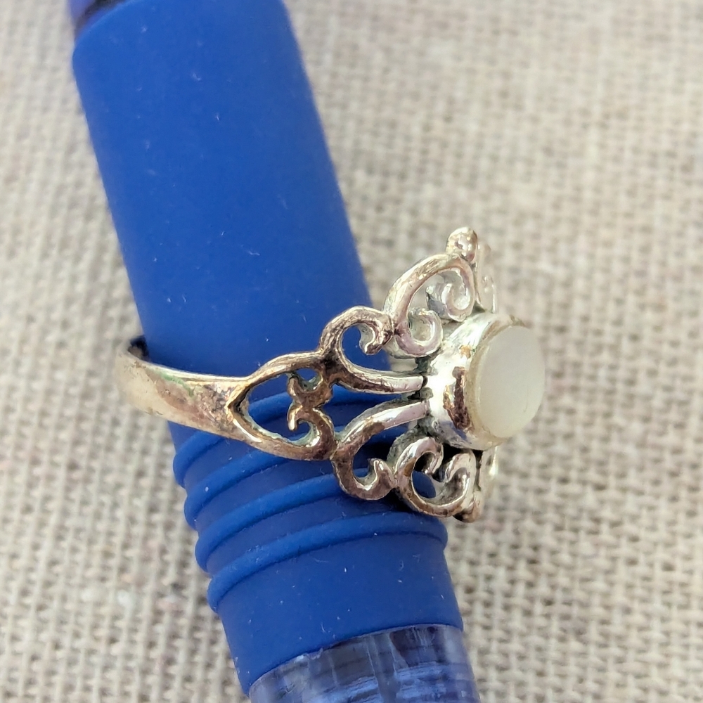 Elegant Sterling Silver 925 Filigree Ring with White Stone - Picture 2 of 3